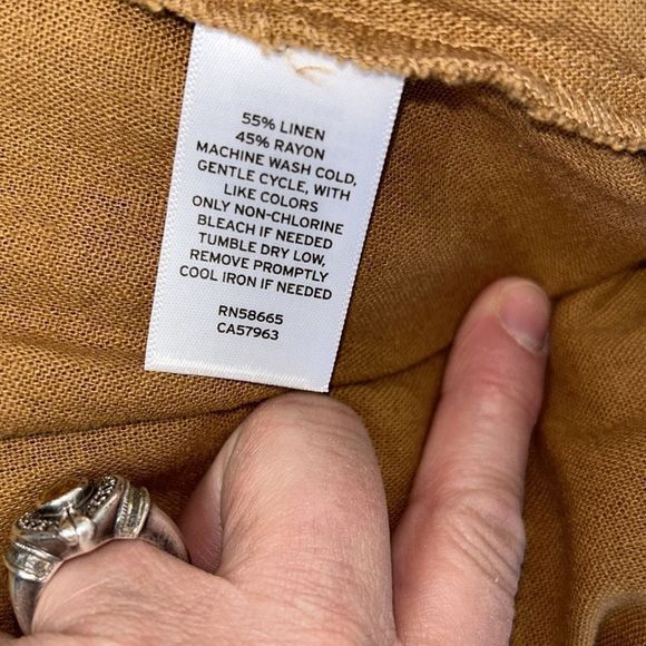 NWT ABOUND Linen Blend Button Front Tan Dale Shorts, 2X - Picture 8 of 8